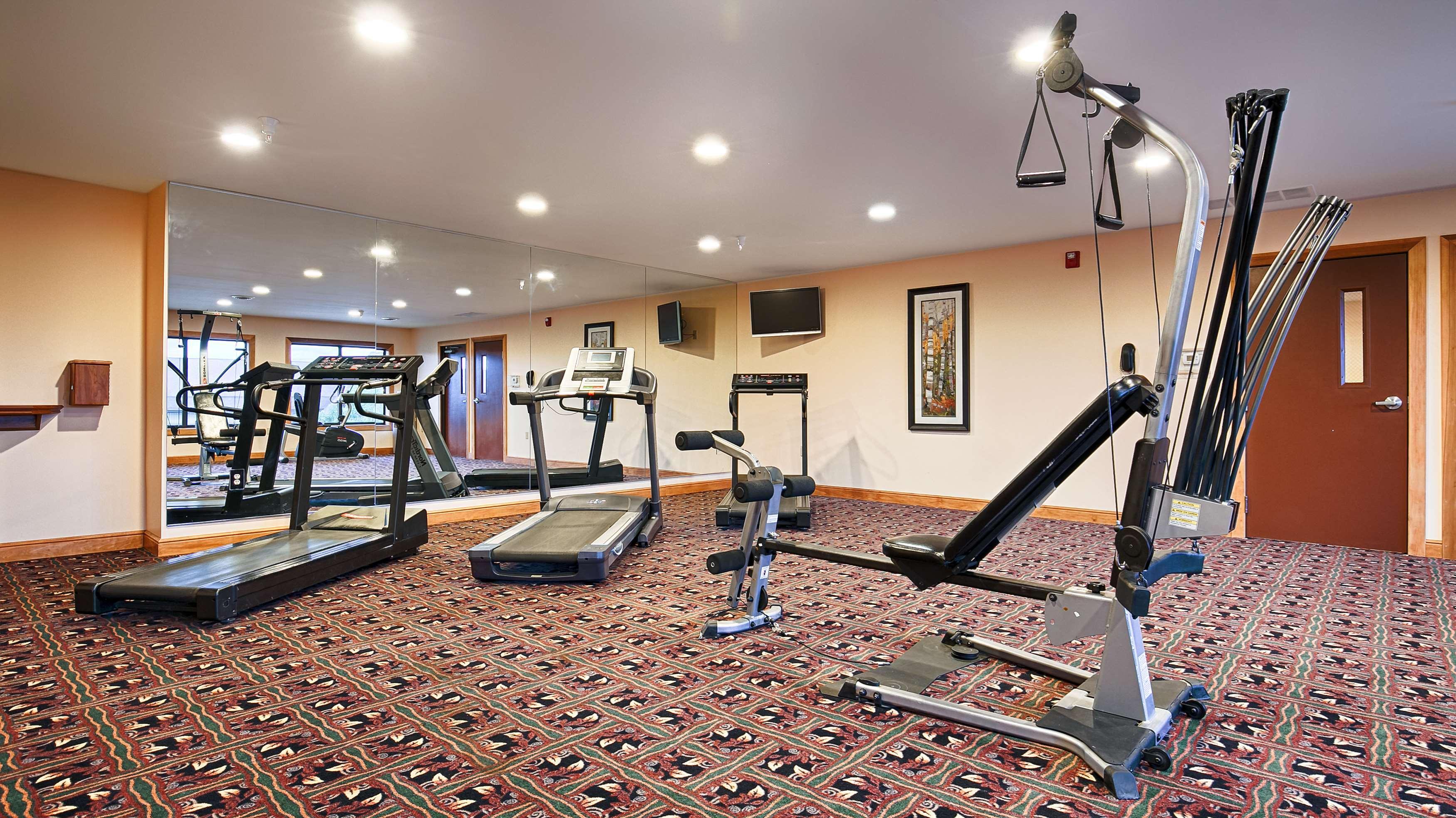 Best Western Plus Dockside Waterfront Inn Маккино Сити Экстерьер фото